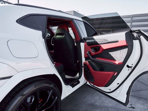 Used 2024 Lamborghini Urus S image 28