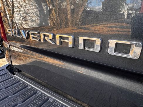 Used 2020 Chevrolet Silverado 2500 LTZ w/ LTZ Premium Package image 36