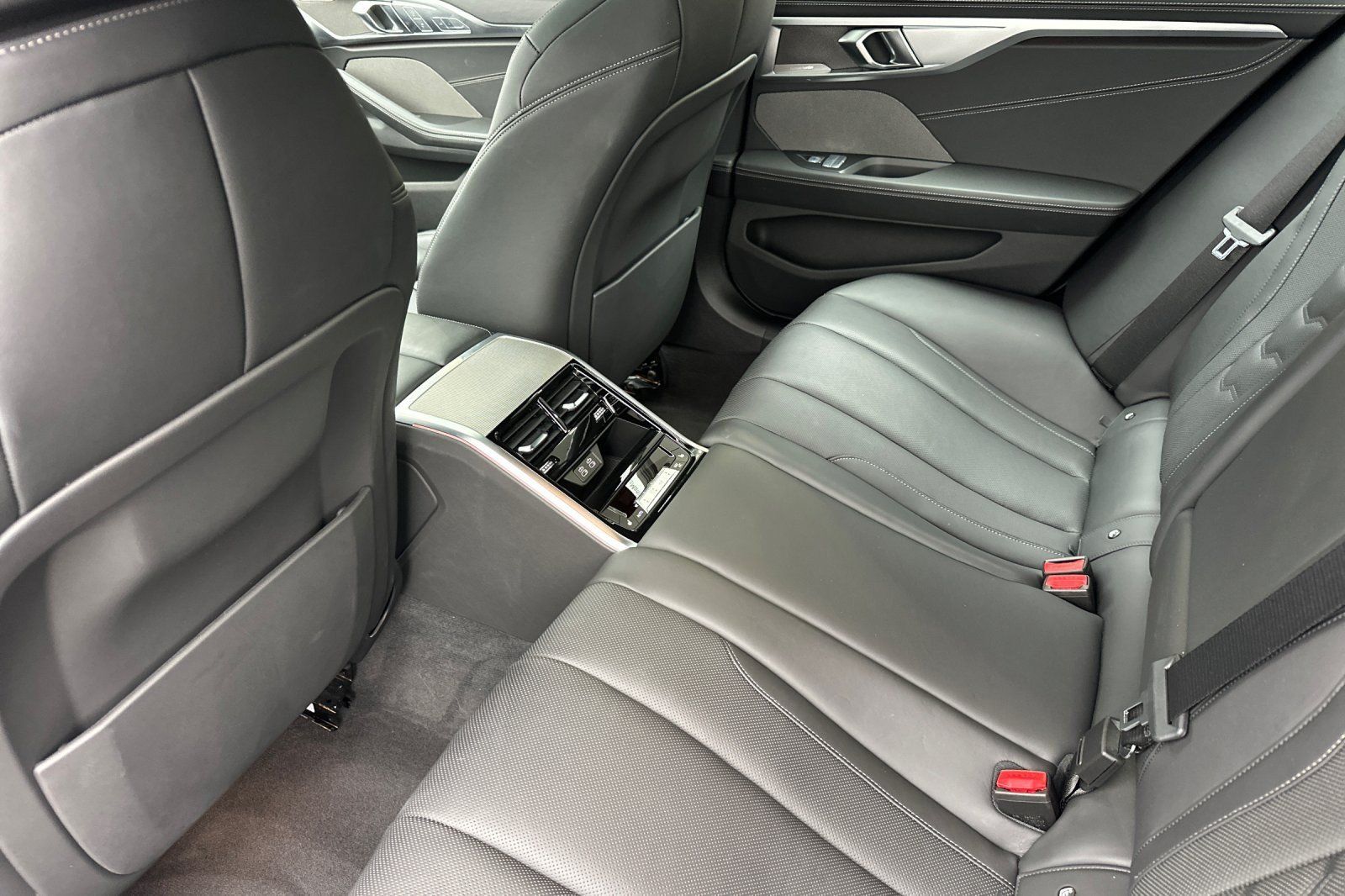 Used 2024 BMW 840i Gran Coupe RWD image 11