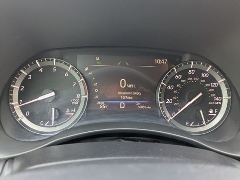 Used 2021 Toyota Highlander XLE AWD/4WD image 17