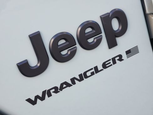 Used 2024 Jeep Wrangler Unlimited Sport AWD/4WD image 12