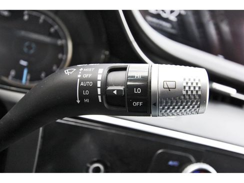 Used 2025 Genesis GV70 2.5T AWD/4WD image 18