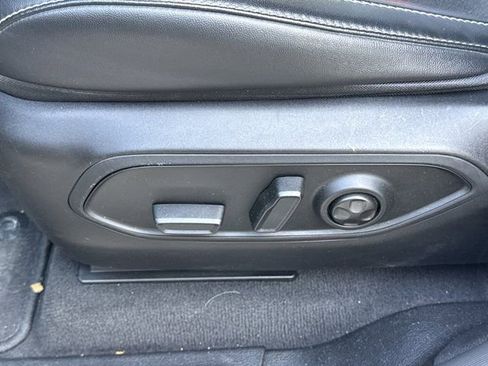 Used 2022 Jeep Grand Cherokee L Laredo image 15