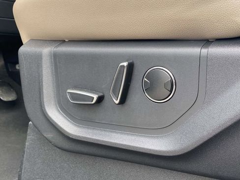 Certified 2024 Ford Expedition Limited image 22