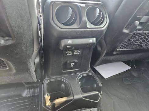 Used 2021 Jeep Gladiator Mojave w/ Dual Top Group AWD/4WD image 22