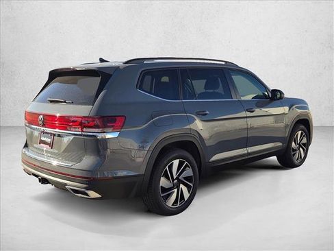 New 2026 Volkswagen Atlas SE image 2