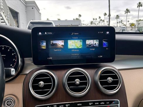 Used 2022 Mercedes-Benz GLC 300 image 36
