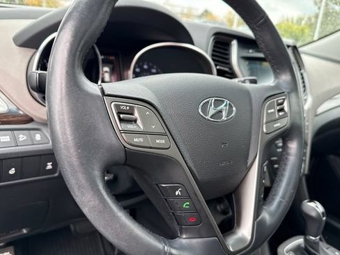 Used 2017 Hyundai Santa Fe Sport w/ 2.4L Tech Package 04 AWD/4WD image 13