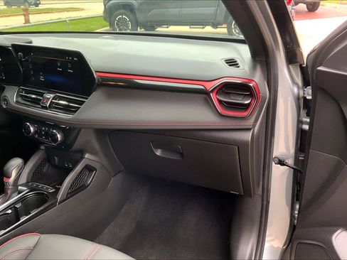 Certified 2024 Chevrolet TrailBlazer RS w/ Convenience Package image 18