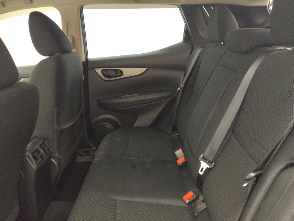 Used 2020 Nissan Rogue Sport S FWD image 18