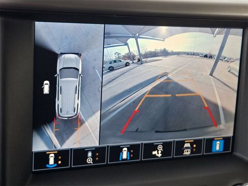 Used 2023 GMC Acadia AT4 w/ Technology Package image 19