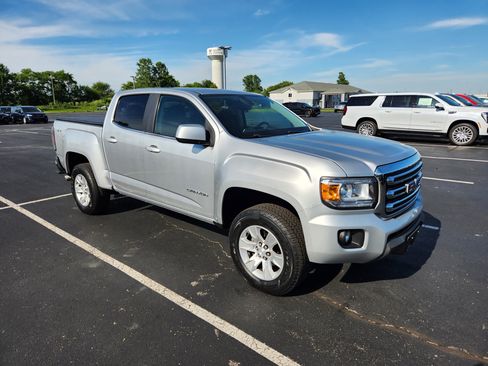 Used 2015 GMC Canyon SLE AWD/4WD image 9