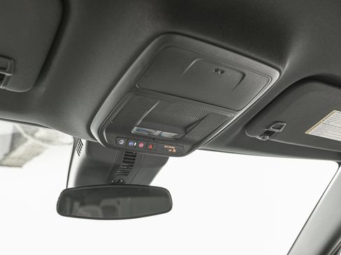 Used 2024 Chevrolet Traverse LS FWD image 24