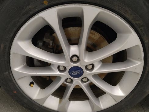 Used 2020 Ford Fusion SE FWD image 31