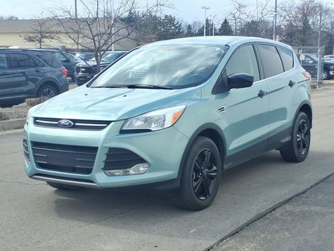 Used 2013 Ford Escape SE w/ Class II Trailer Tow Pkg image 3