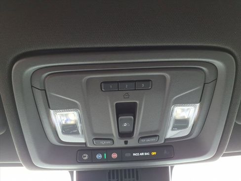 Used 2024 GMC Sierra 1500 SLT w/ SLT Premium Plus Package image 18