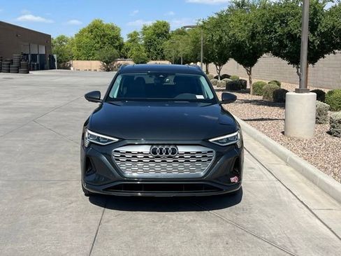Used 2024 Audi Q8 e-tron Premium Plus w/ Premium Plus Package AWD/4WD image 5