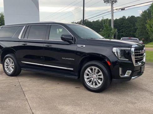 Used 2023 GMC Yukon XL SLT image 8