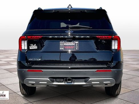 New 2026 Ford Explorer Active w/ Active Comfort Package RWD image 4