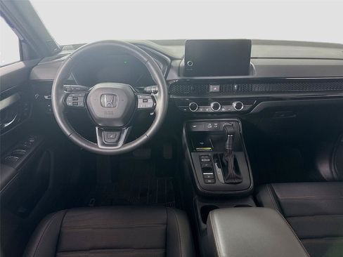 Used 2025 Honda CR-V Sport Touring image 2