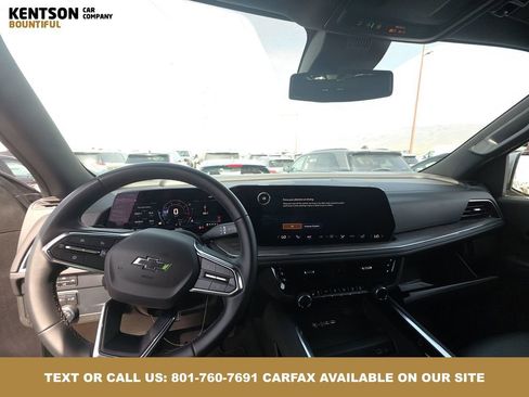 Used 2025 Chevrolet Suburban Z71 image 7