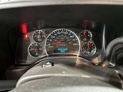 Used 2024 GMC Savana 2500 w/ Driver Convenience Package RWD image 10