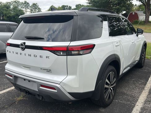 Used 2025 Nissan Pathfinder Platinum AWD/4WD image 6