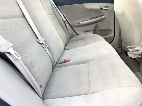 Used 2013 Toyota Corolla LE FWD image 65