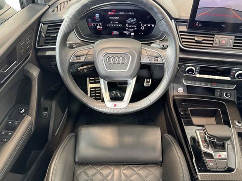Used 2025 Audi SQ5 Prestige w/ Prestige Package AWD/4WD image 21