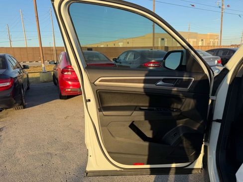 Used 2018 Volkswagen Atlas SE image 9