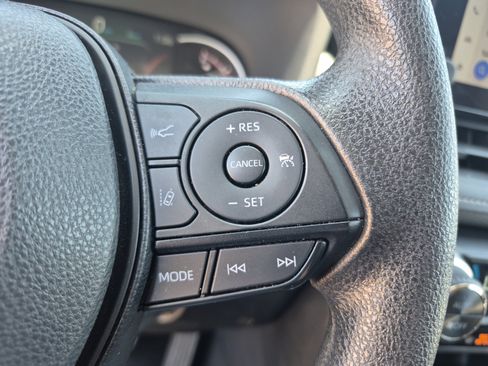 Certified 2025 Toyota RAV4 XLE AWD/4WD image 27