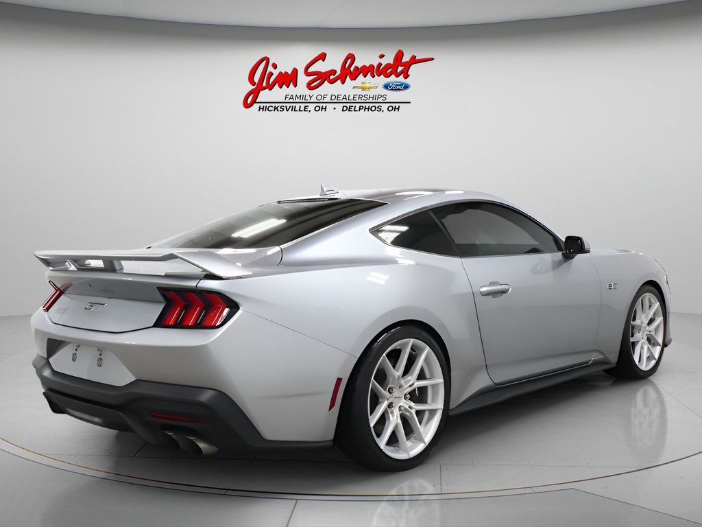 Used 2025 Ford Mustang GT Premium w/ GT Performance Package RWD image 6