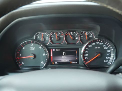 Used 2014 GMC Sierra 1500 SLT w/ SLT Crew Cab Value Package image 17