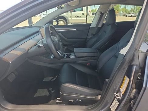 Used 2023 Tesla Model 3 Standard Range RWD image 3