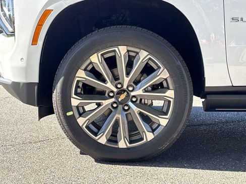 New 2026 Chevrolet Suburban High Country image 12