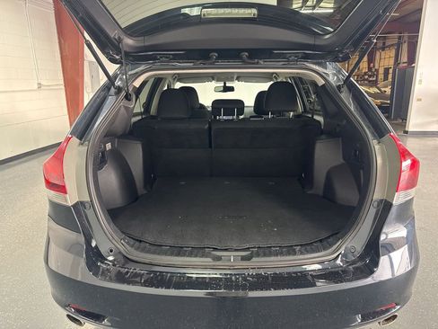 Used 2014 Toyota Venza LE image 18