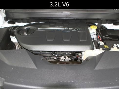 Used 2021 Jeep Cherokee Latitude Lux w/ Trailer Tow Group image 3