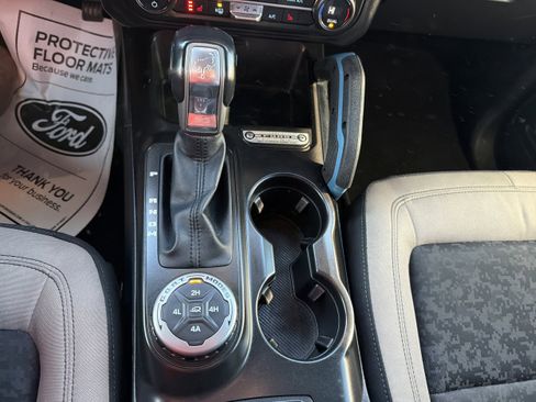 Used 2021 Ford Bronco Wildtrak image 12