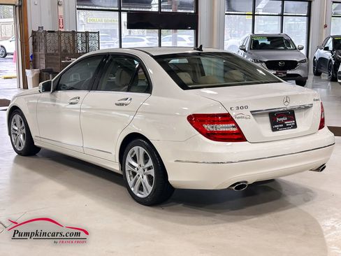 Used 2012 Mercedes-Benz C 300 4MATIC Sedan image 4
