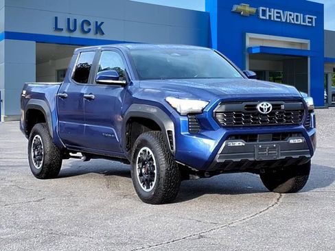 Used 2024 Toyota Tacoma TRD Off-Road image 1