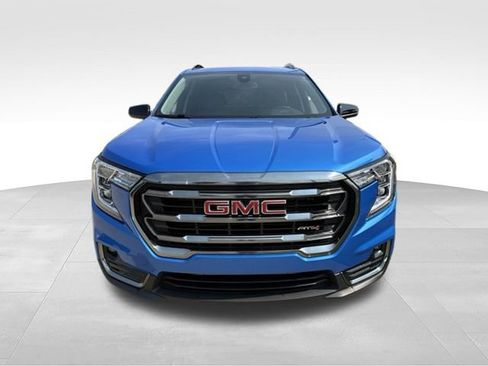Used 2024 GMC Terrain AT4 AWD/4WD image 8