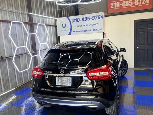 Used 2015 Mercedes-Benz GLA 250 4MATIC image 20