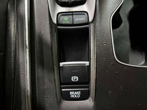 Used 2018 Honda Accord Sport image 23