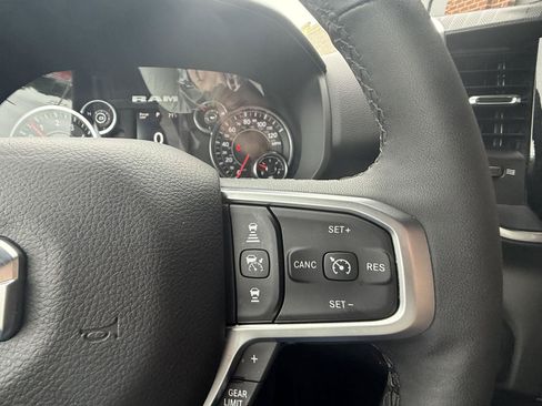 Used 2025 RAM 1500 Big Horn AWD/4WD image 21