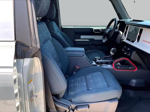 Certified 2024 Ford Bronco Heritage Edition AWD/4WD image 9
