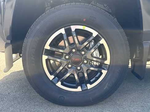 New 2025 Toyota Tacoma TRD Sport AWD/4WD image 39
