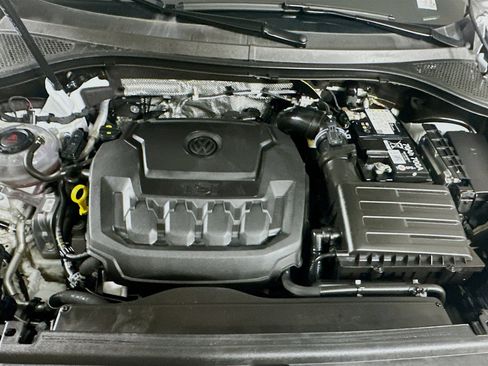 Used 2024 Volkswagen Tiguan Wolfsburg Edition image 33