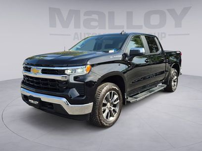 Used 2025 Chevrolet Silverado 1500 LT w/ Convenience Package II