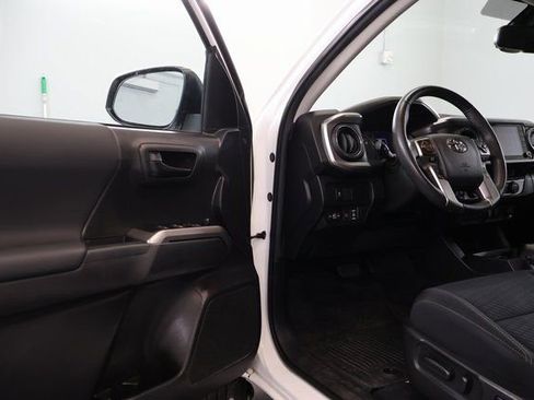 Certified 2023 Toyota Tacoma 4x4 Double Cab w/ Trail Edition image 9