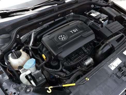 Used 2017 Volkswagen Jetta GLI FWD image 49